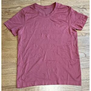 Lululemon Men’s Crew Neck Perforated Lightweight Orange Workout Shirt Size S